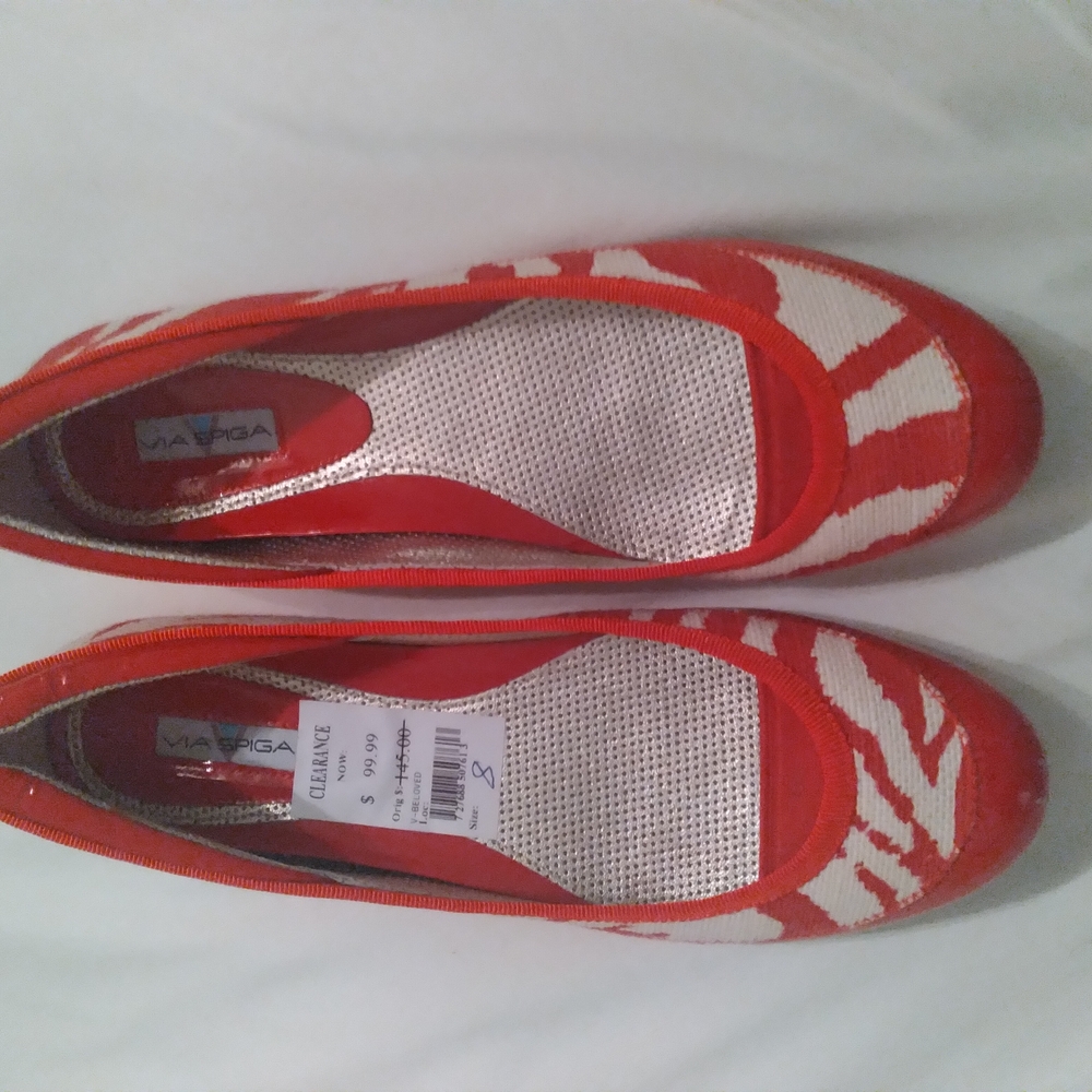 Via Spiga Red Flats Sporty Design